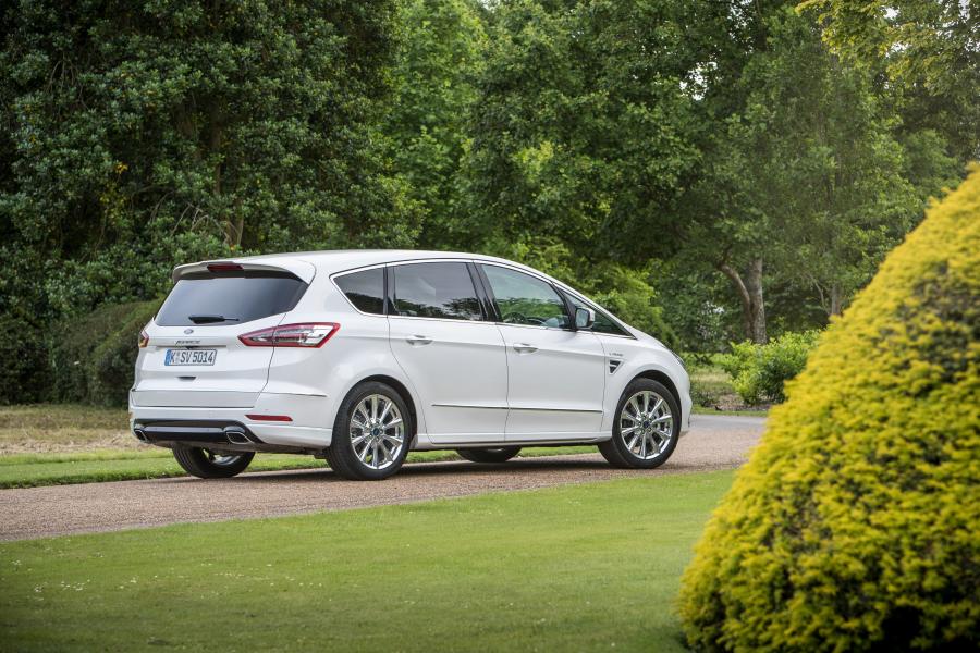  Ford Vignale S-Max 2016 года  (UK) (фото 10 из 25)